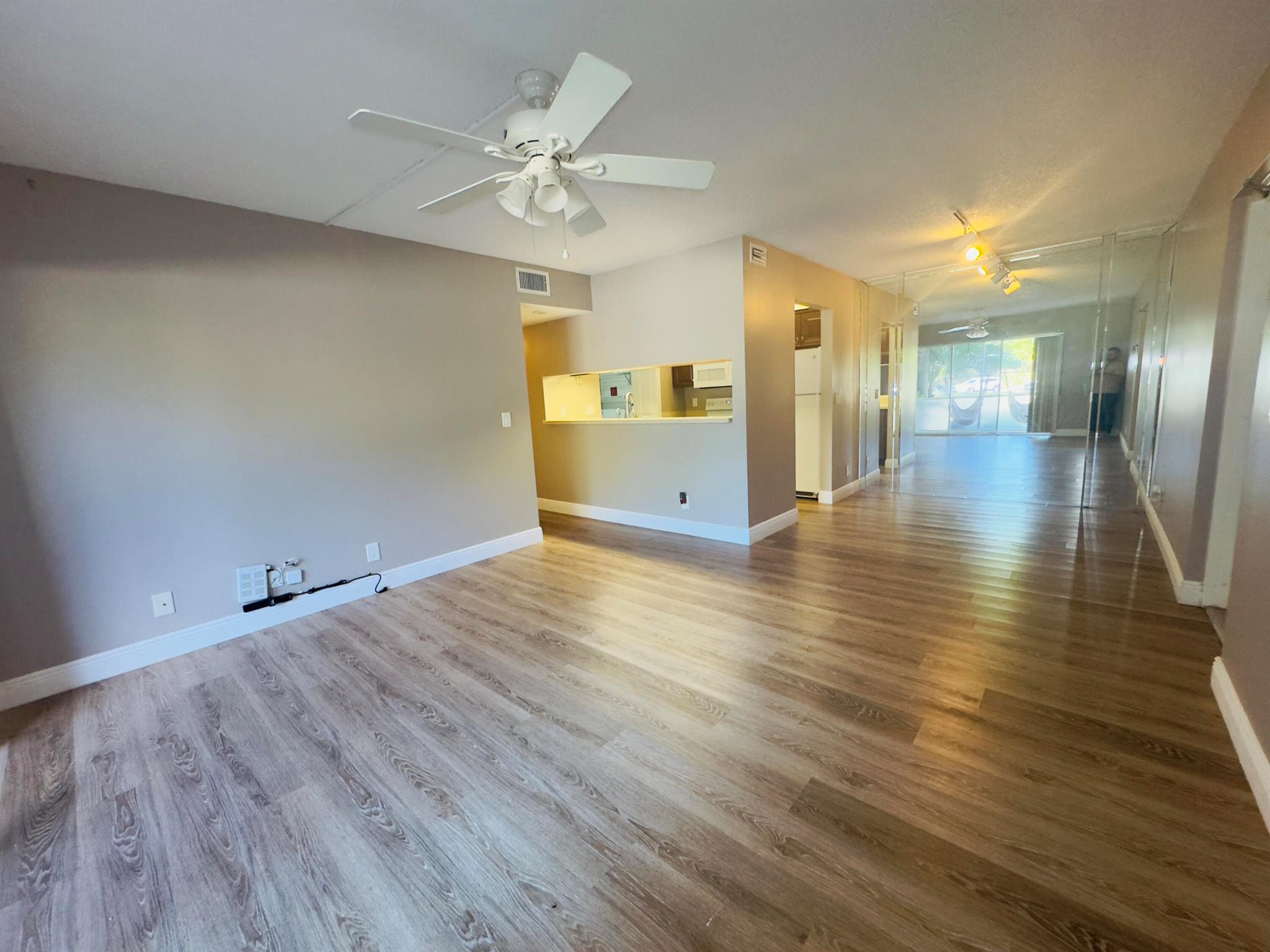 PINE RIDGE AT DELRAY BEAC - Residential