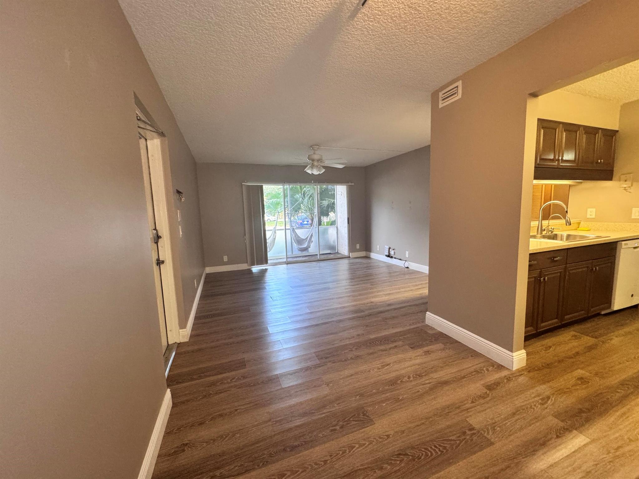 PINE RIDGE AT DELRAY BEAC - Residential