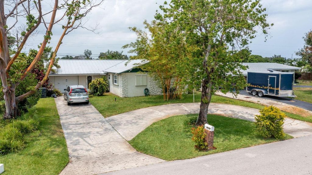 Photo of 4139 Colle Drive, Lake Worth, FL 33461 (MLS # R10988349)