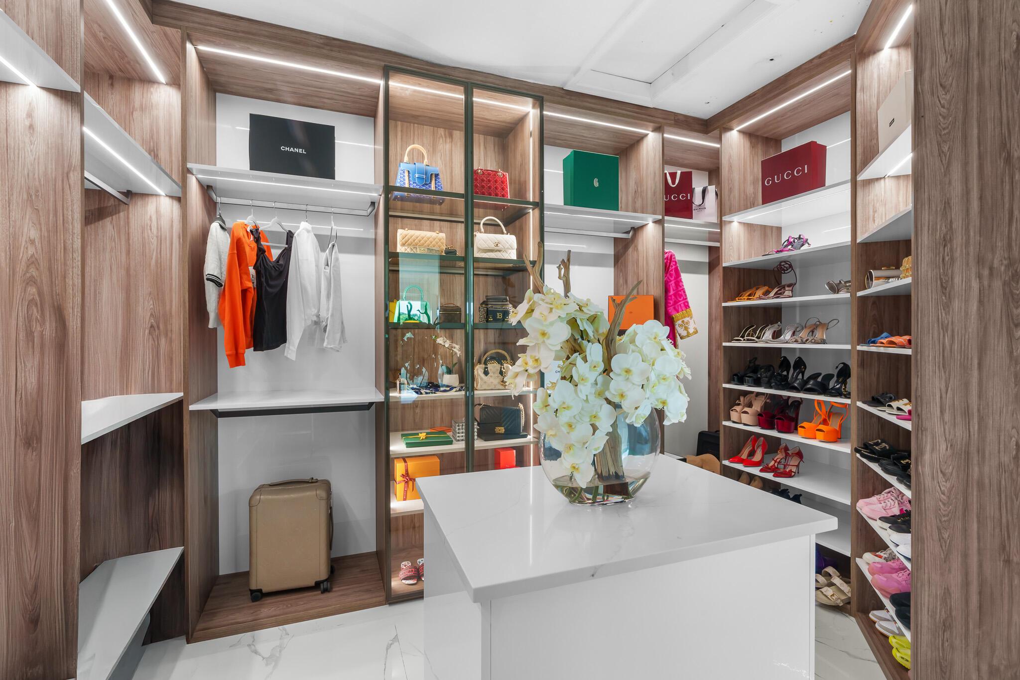 ISLES AT WELLINGTON 8 - Residential