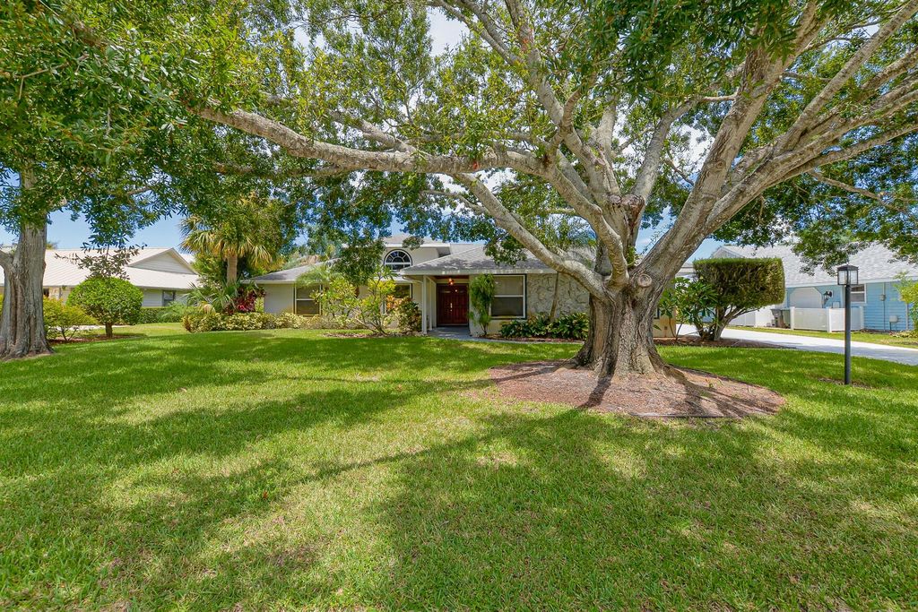 Photo of 4338 Gator Trace Circle, Fort Pierce, FL 34982 (MLS # R11114343)