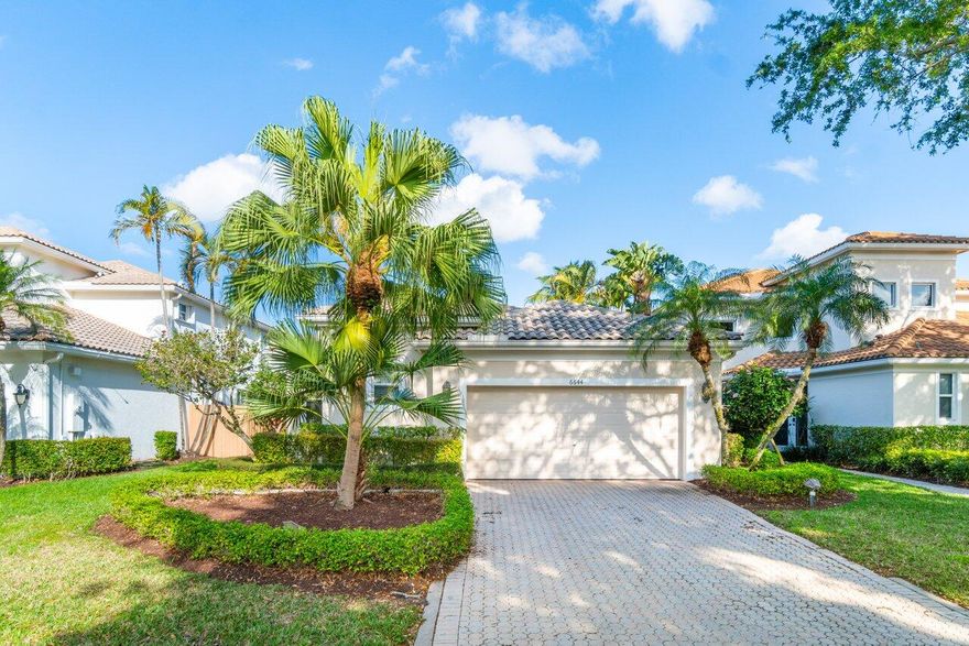 BEAUTIFUL & BRIGHT! This Former MODEL  home boasts 3 large bedrooms, 3 full baths, lake views, a private pool and is located within the highly desirable Banyans at Broken Sound, a luxury lifestyle club community. Featuring wood laminate flooring throughout the living areas, an open kitchen with a breakfast bar overlooking the bright and sunny family room, a large  laundry room with a sink, NEW A/C, main suite with plenty of  closet space, dual sinks, separate shower, a soaking tub, and a private screened lanai. A perfect place to entertain or enjoy your morning coffee as you watch the sun rise! Conveniently located near shopping, dining and just 35 minutes from the Ft Lauderdale airport.

**Some furniture may convey