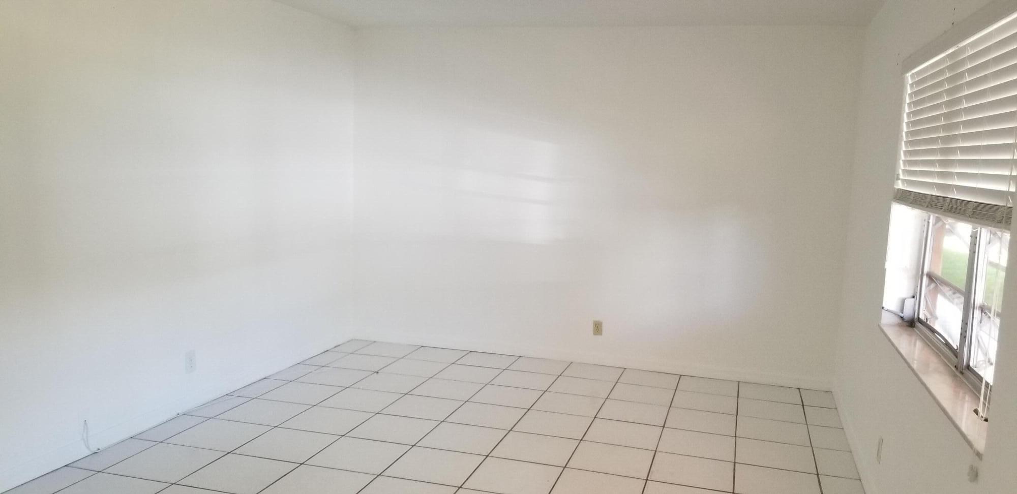 HOLLY HEIGHTS - Residential Lease
