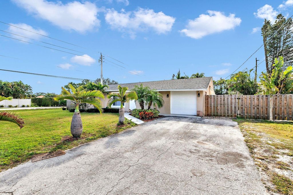 Photo of 5768 Sullivan Road, Jupiter, FL 33458 (MLS # R11018569)
