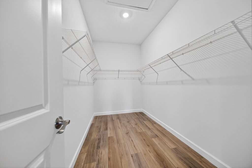 REPLAT OF VERANDA PRESERVE EAST - Residential