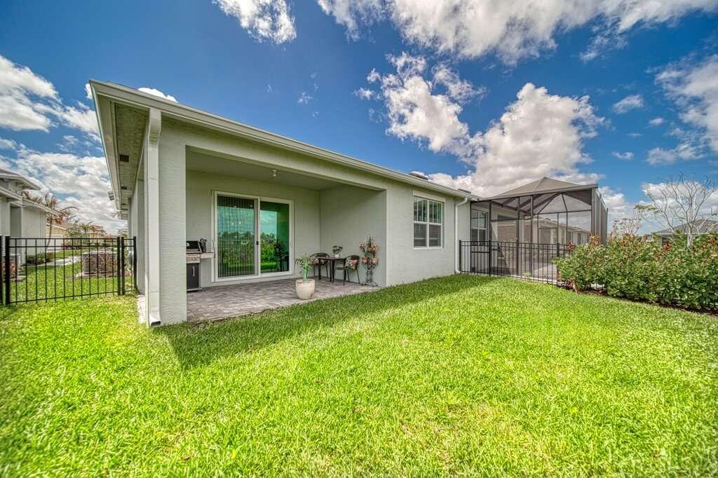 REPLAT OF VERANDA PRESERVE EAST - Residential