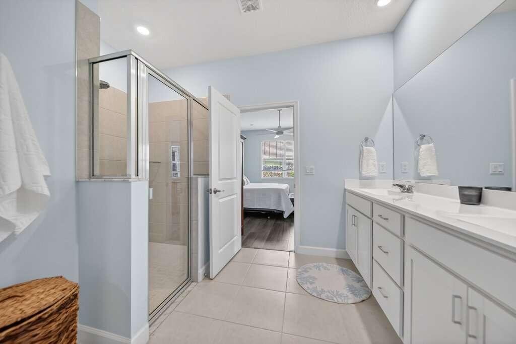 REPLAT OF VERANDA PRESERVE EAST - Residential