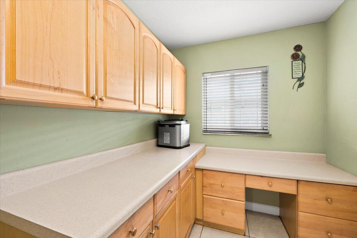 CORAL SPRINGS COUNTRY CLUB - Residential