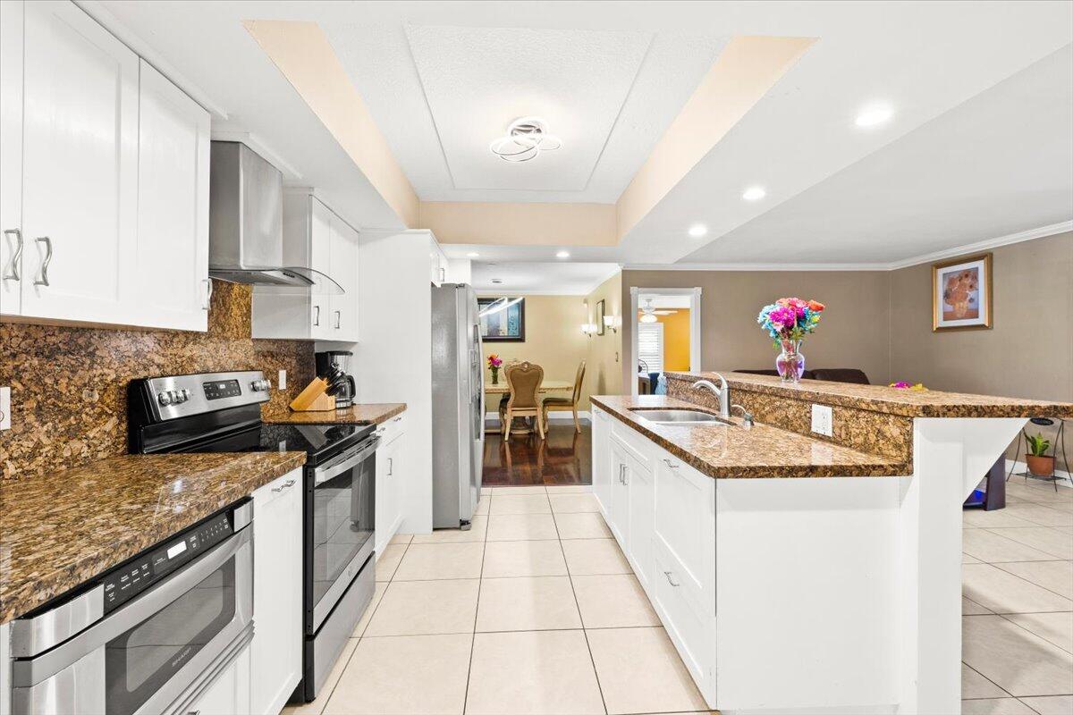 CORAL SPRINGS COUNTRY CLUB - Residential