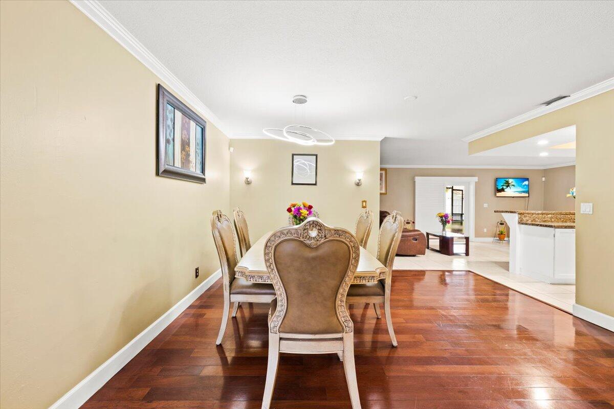 CORAL SPRINGS COUNTRY CLUB - Residential