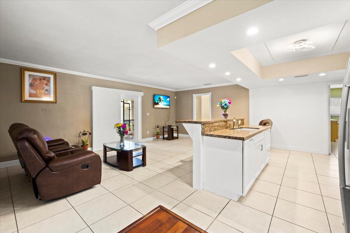 CORAL SPRINGS COUNTRY CLUB - Residential