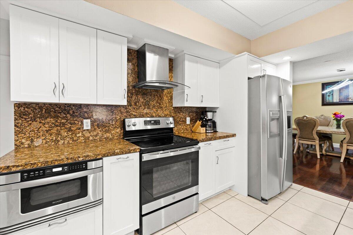 CORAL SPRINGS COUNTRY CLUB - Residential