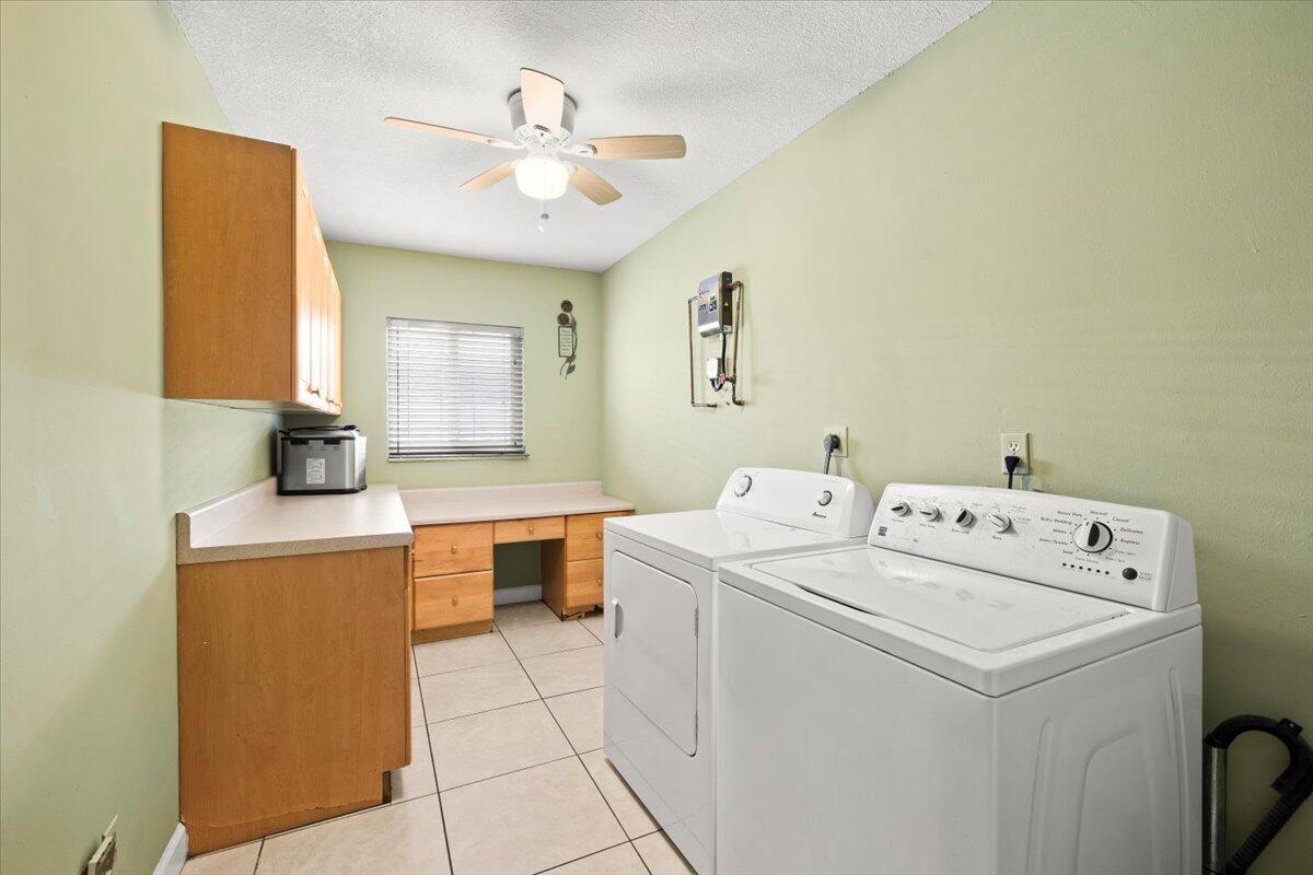 CORAL SPRINGS COUNTRY CLUB - Residential