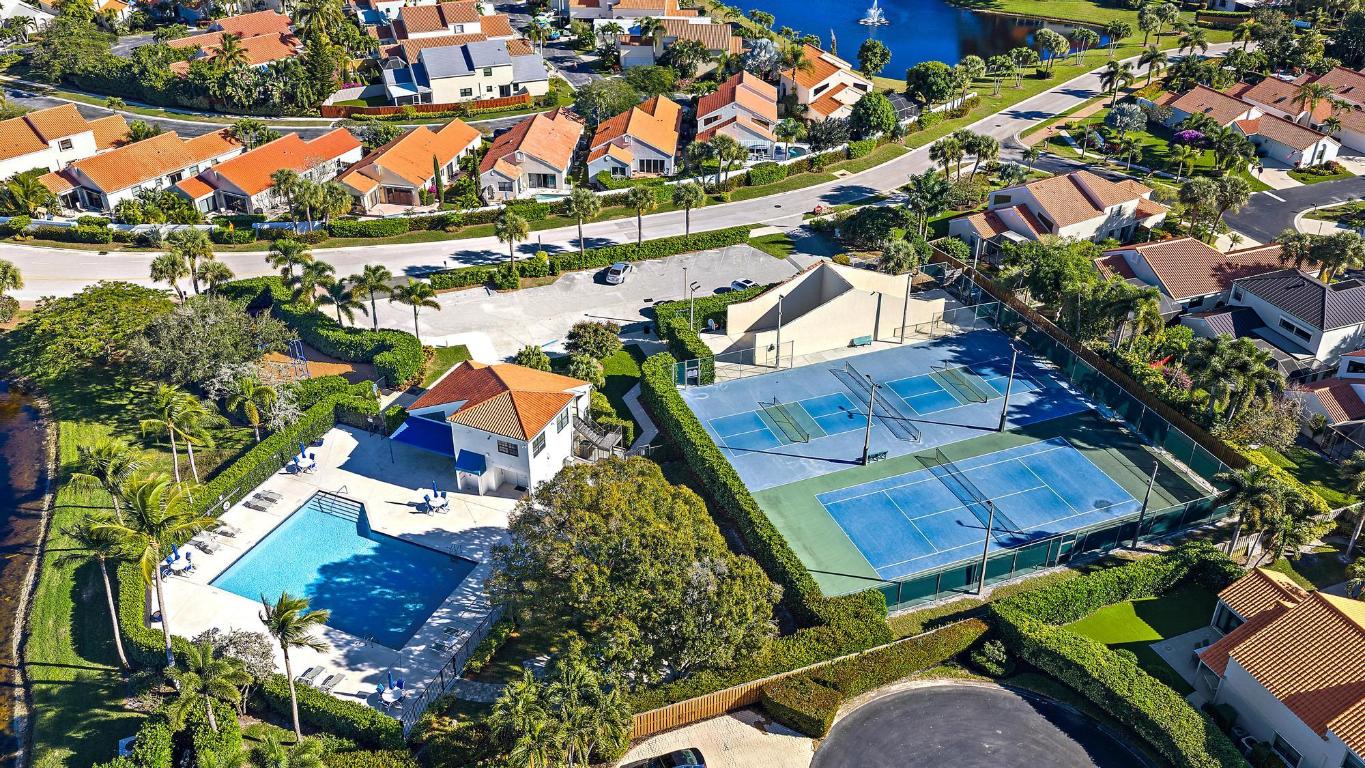 CRYSTAL POINTE PL 5 - Residential