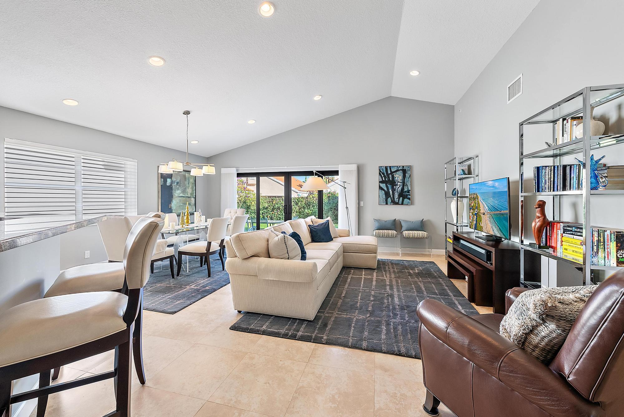 CRYSTAL POINTE PL 5 - Residential