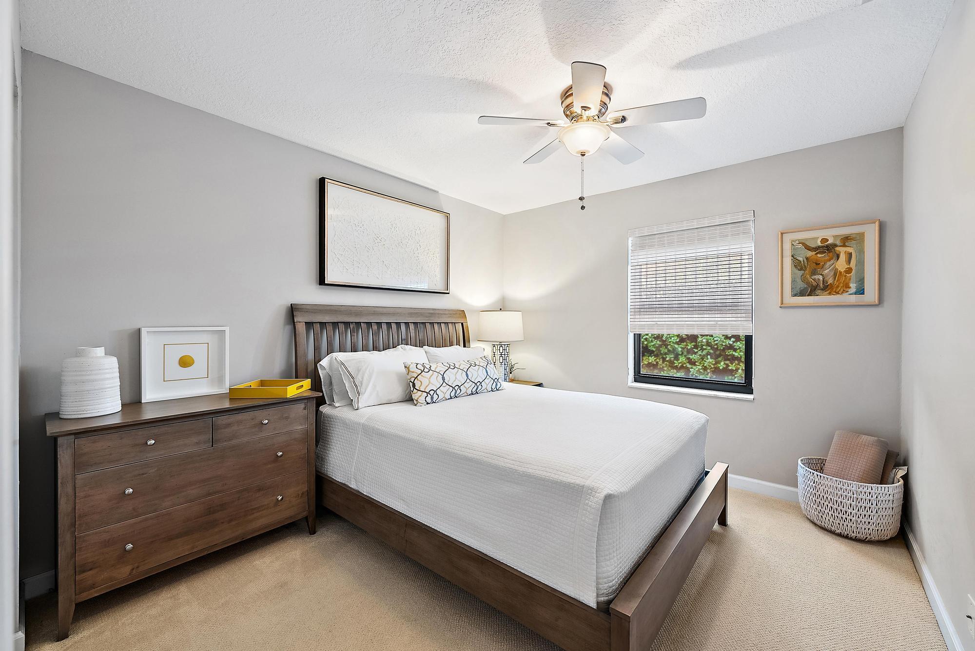 CRYSTAL POINTE PL 5 - Residential