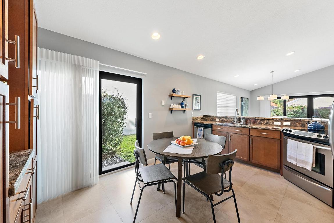 CRYSTAL POINTE PL 5 - Residential