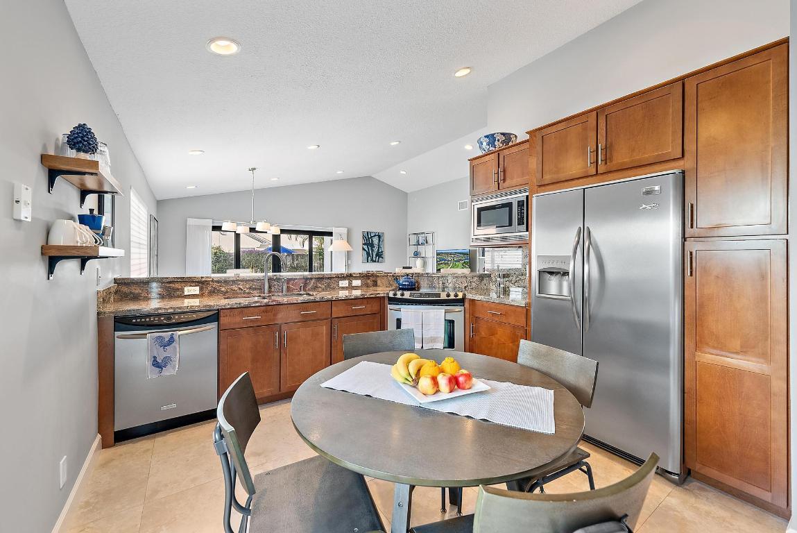 CRYSTAL POINTE PL 5 - Residential