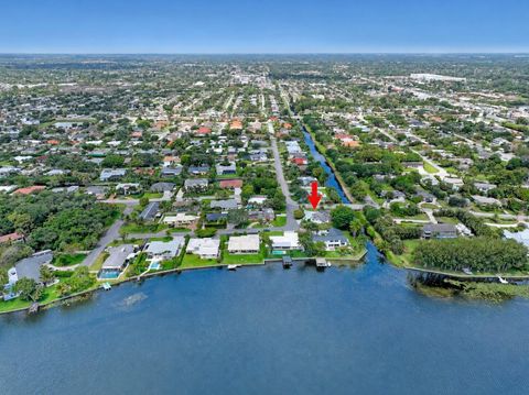 Tiny photo for 7500 W Lake Drive, Lake Clarke Shores, FL 33406 (MLS # B26009206)