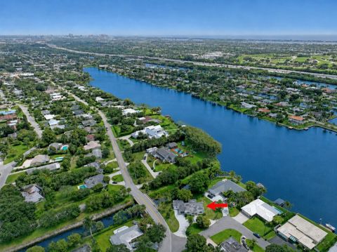 Tiny photo for 7500 W Lake Drive, Lake Clarke Shores, FL 33406 (MLS # B26009206)