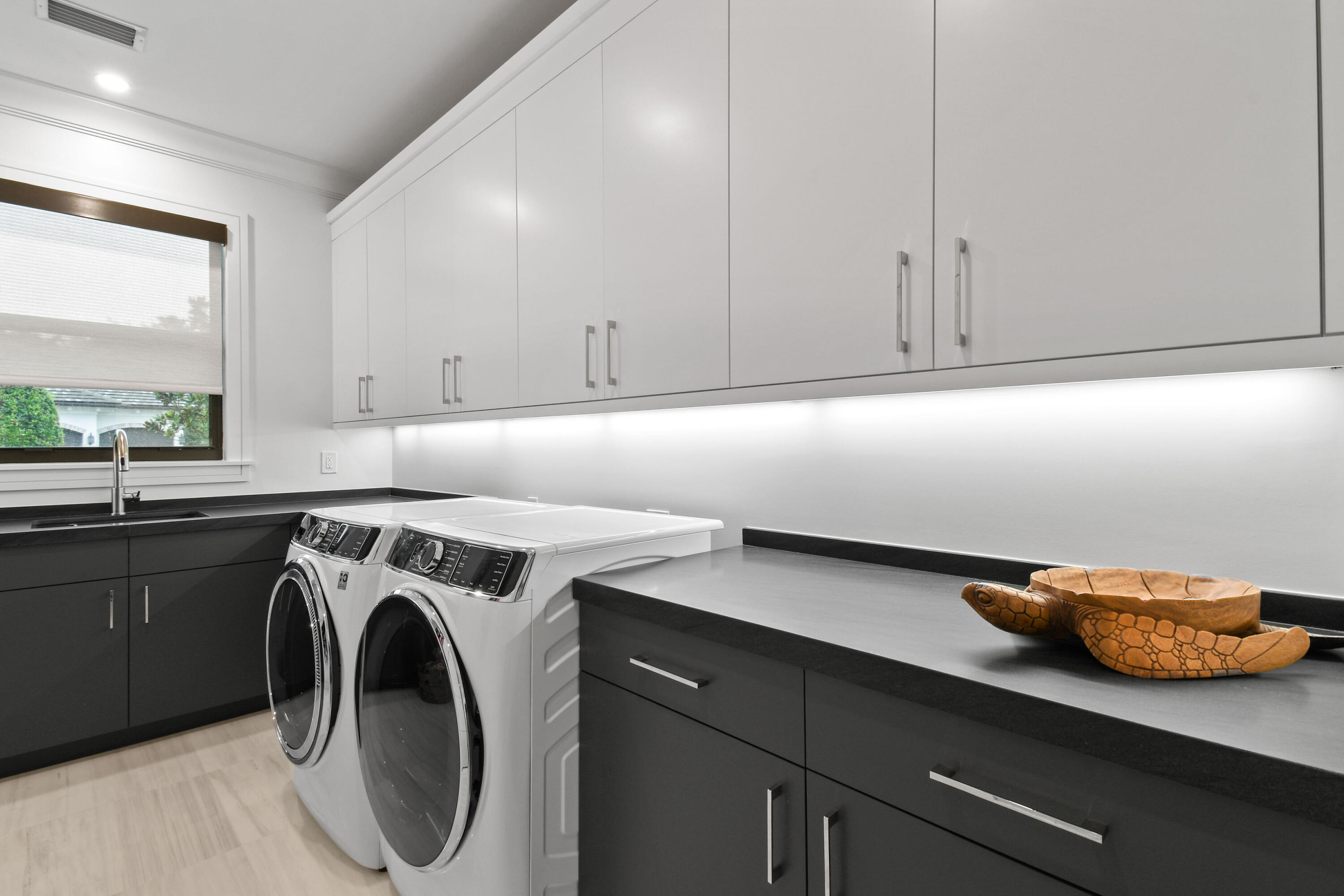 MEDALIST VILLAGE & REPLAT NO 1 A PLAT OF - Residential