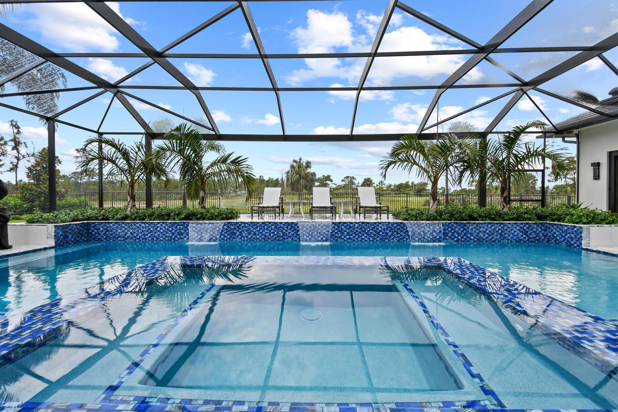 MEDALIST VILLAGE & REPLAT - Residential