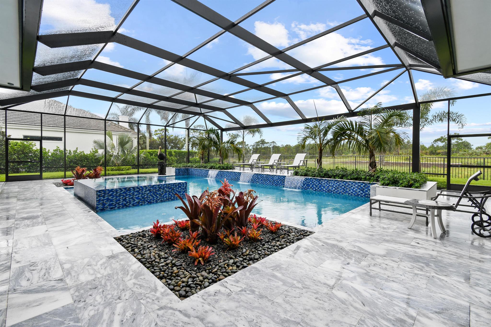 MEDALIST VILLAGE & REPLAT - Residential