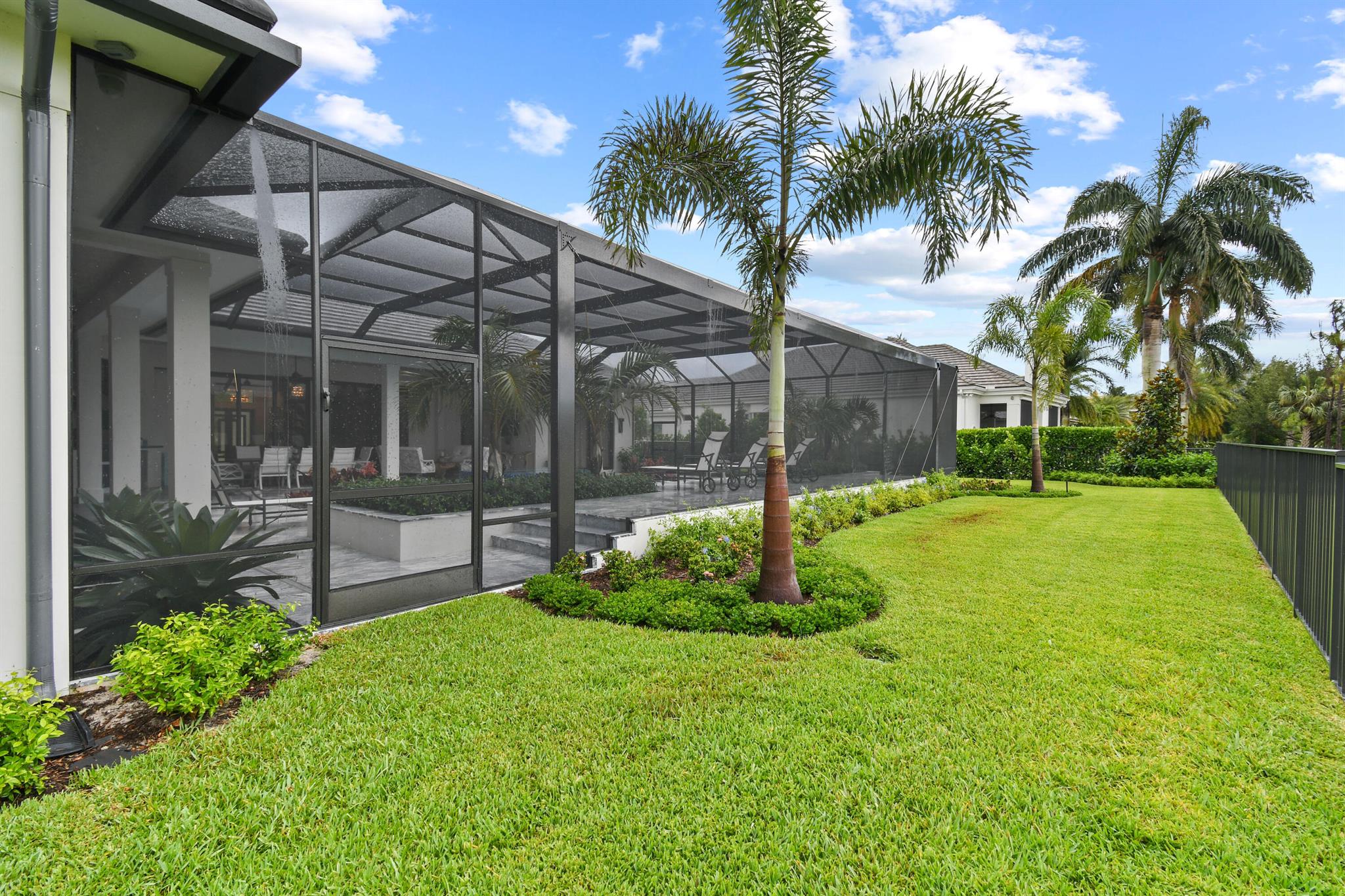 MEDALIST VILLAGE & REPLAT - Residential