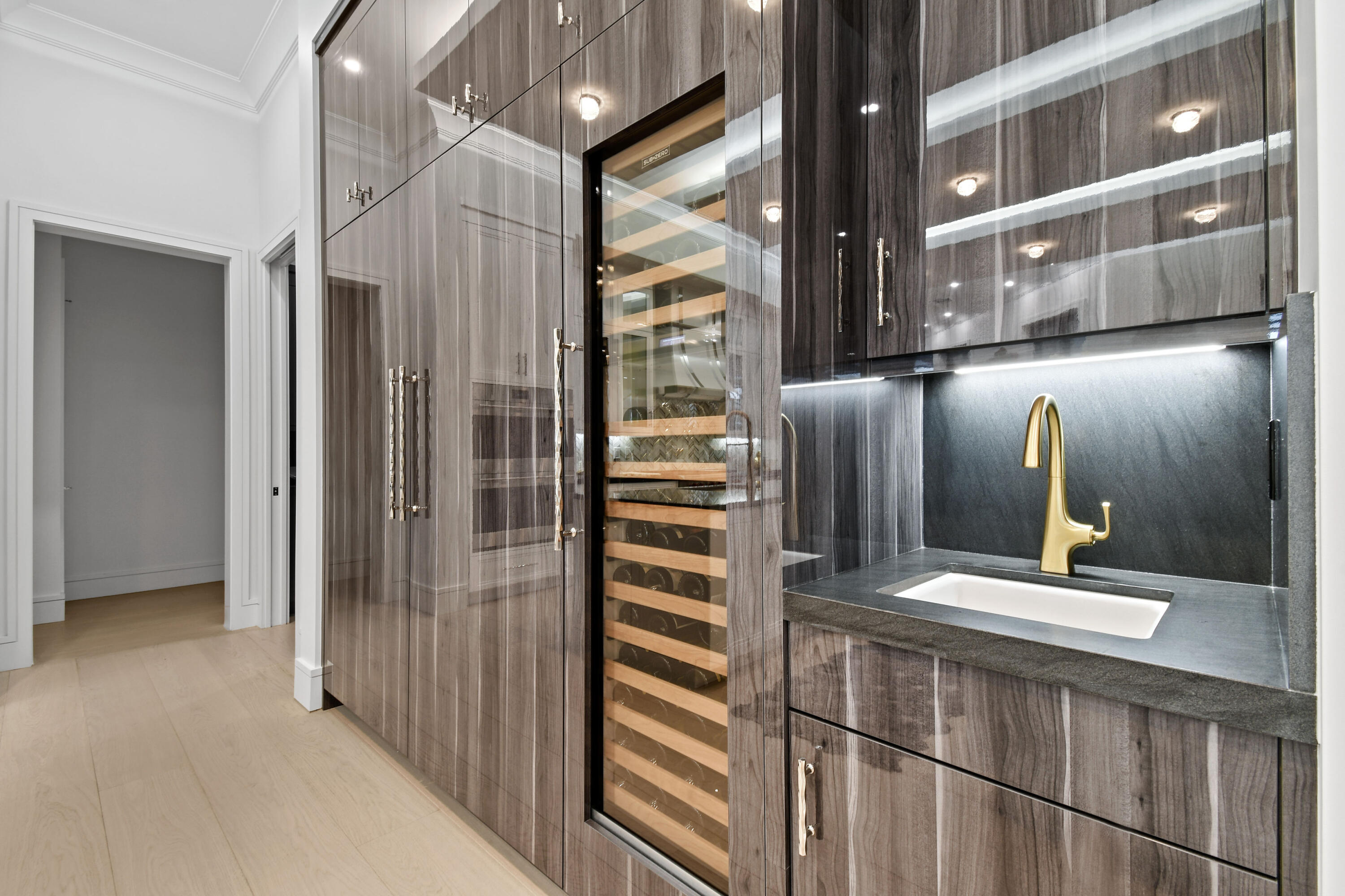 MEDALIST VILLAGE & REPLAT NO 1 A PLAT OF - Residential