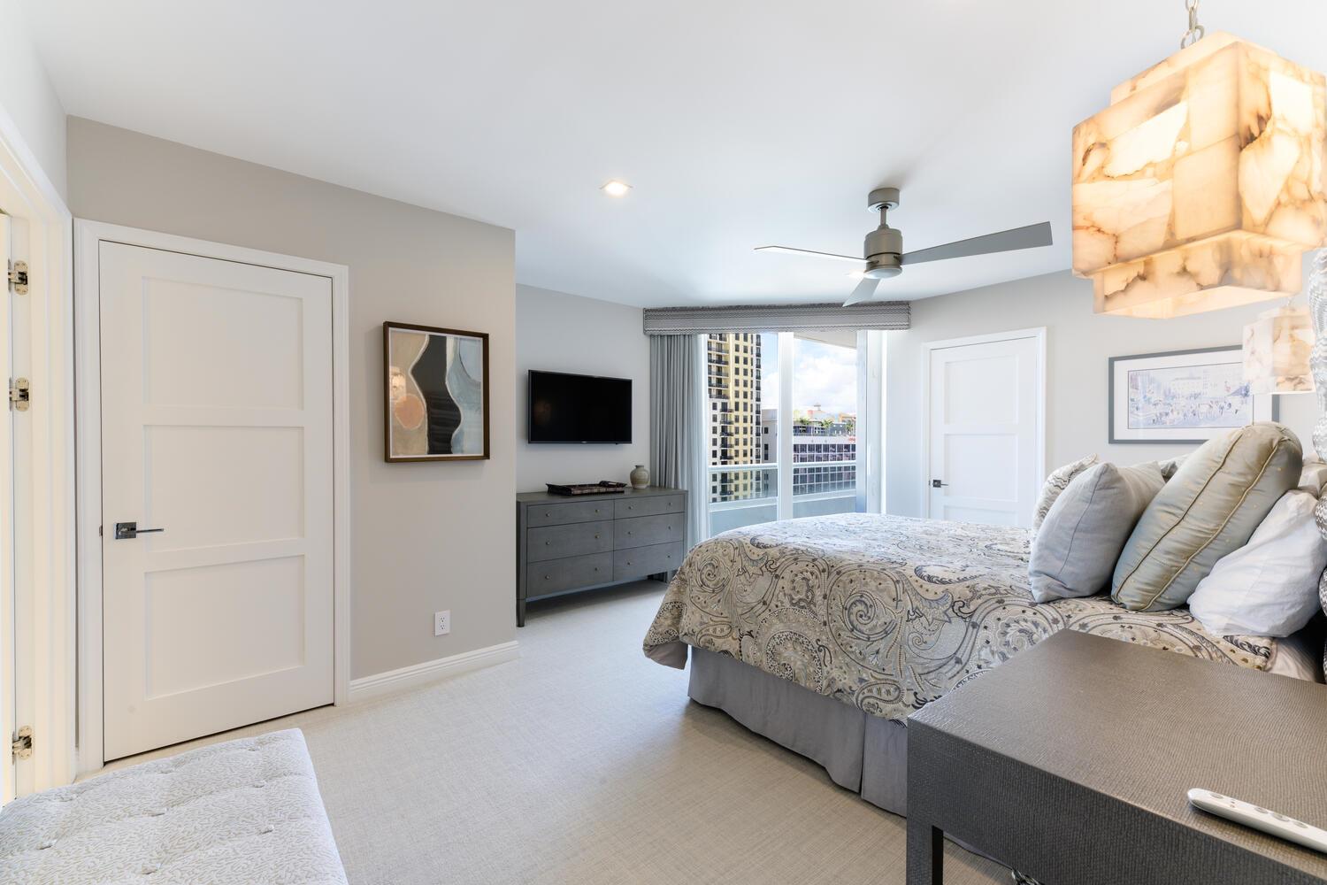 PLAZA OF THE PALM BEACHES - Residential