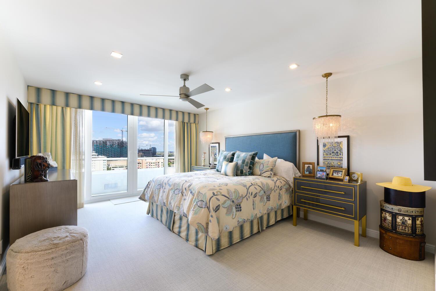 PLAZA OF THE PALM BEACHES - Residential