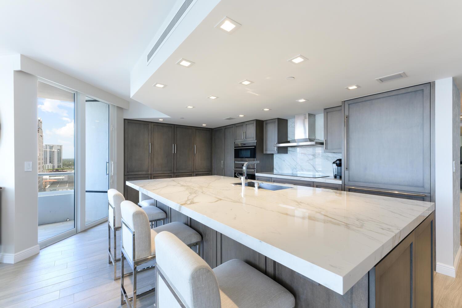 PLAZA OF THE PALM BEACHES - Residential