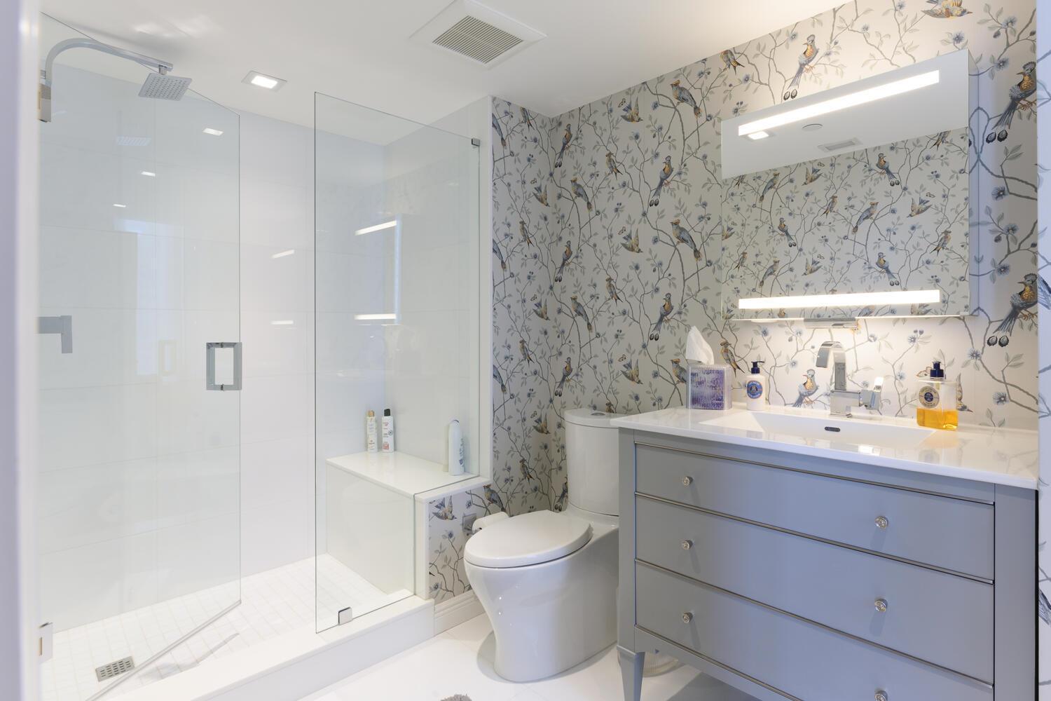 PLAZA OF THE PALM BEACHES - Residential