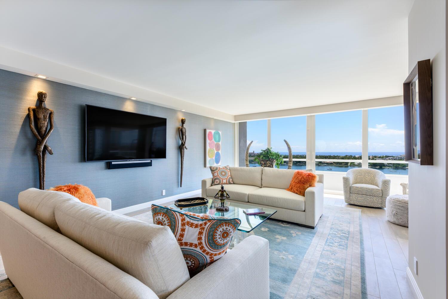 PLAZA OF THE PALM BEACHES - Residential