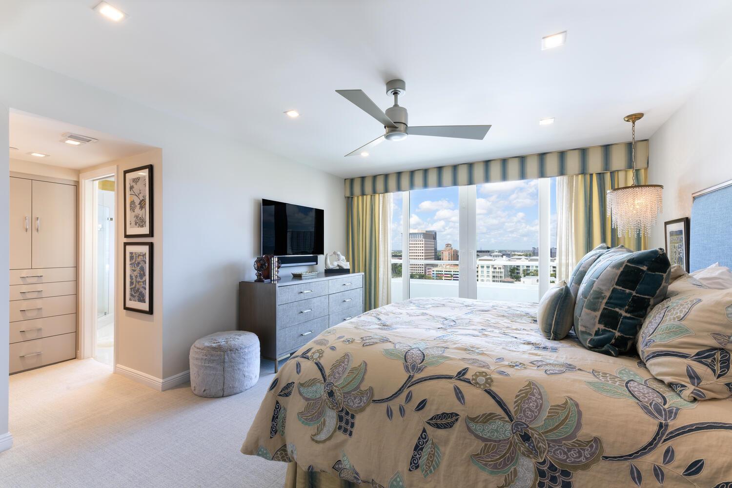 PLAZA OF THE PALM BEACHES - Residential