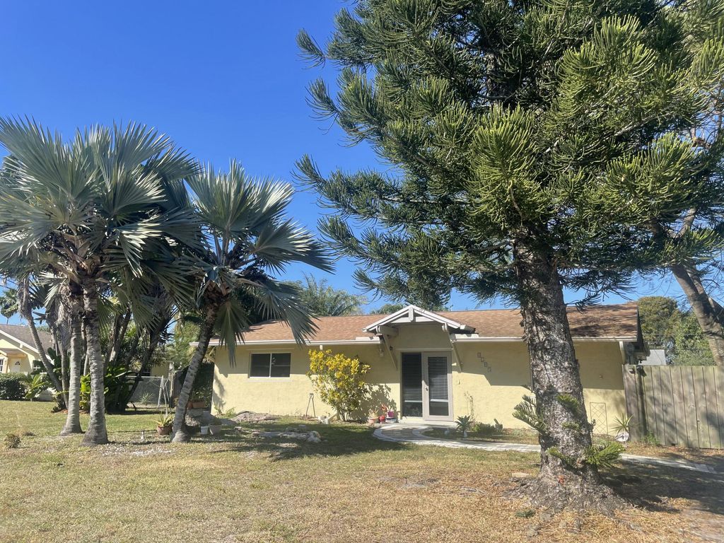 Photo of 4605 Frances Drive, Delray Beach, FL 33445 (MLS # R11162206)