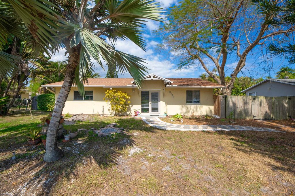 Photo of 4605 Frances Drive, Delray Beach, FL 33445 (MLS # R11162206)