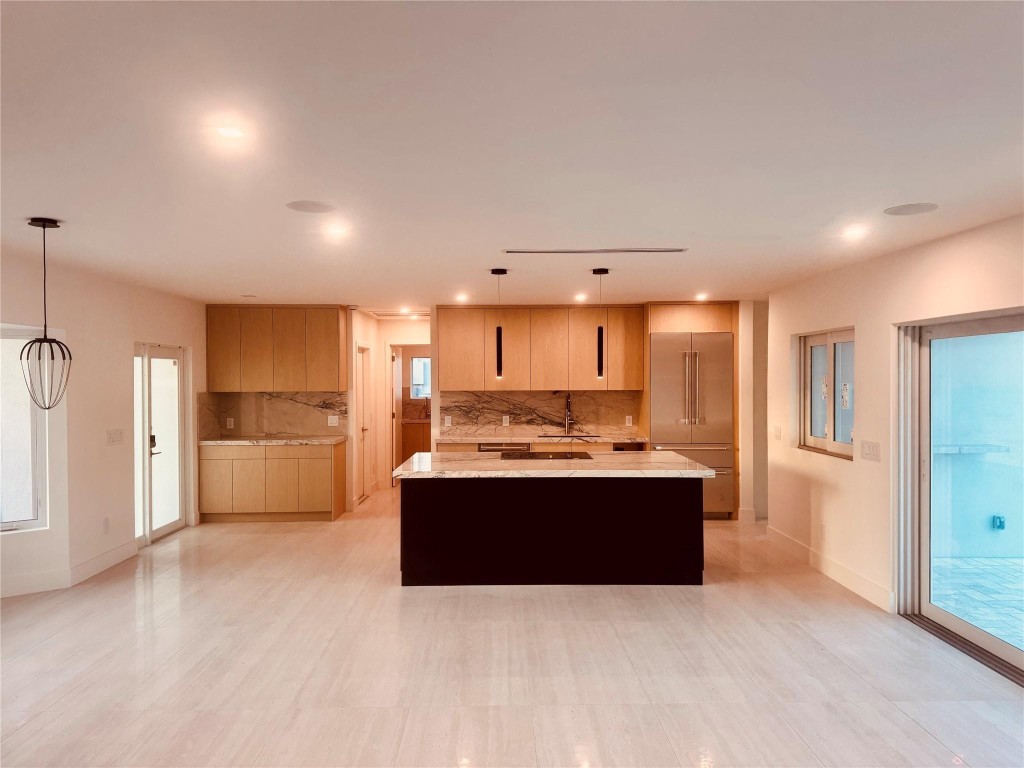 Country Club Isles 42-40 - Residential