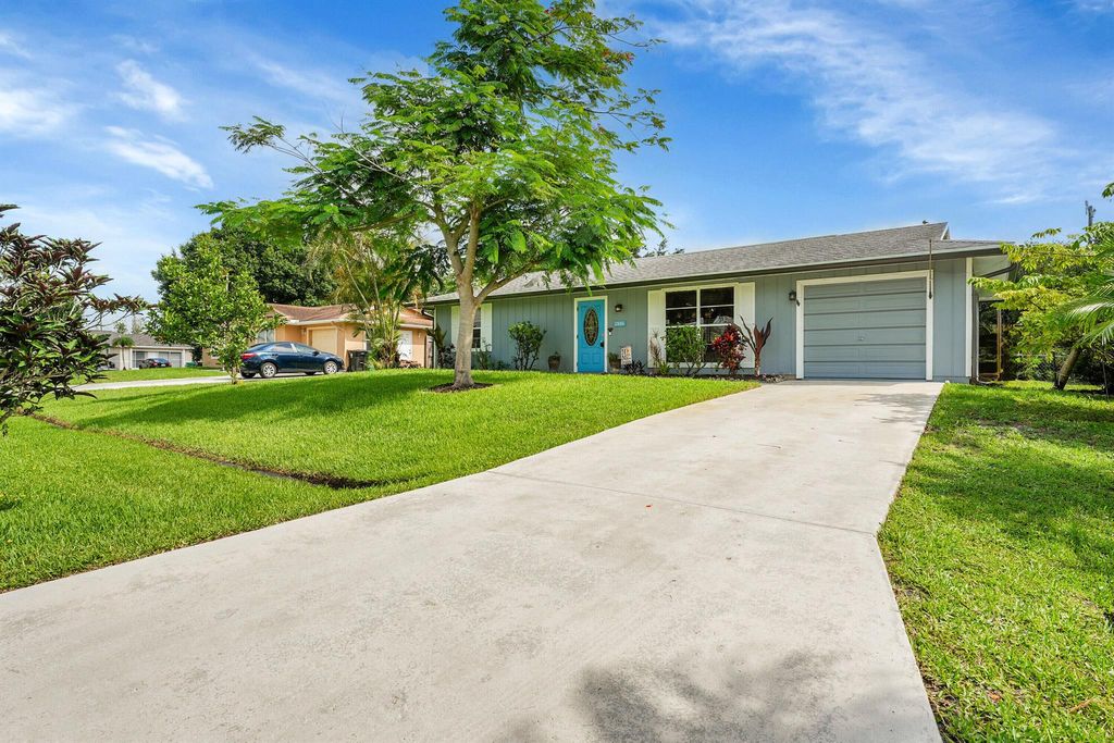 Photo of 2886 SW South Calabria Circle, Port Saint Lucie, FL 34953 (MLS # R11096746)