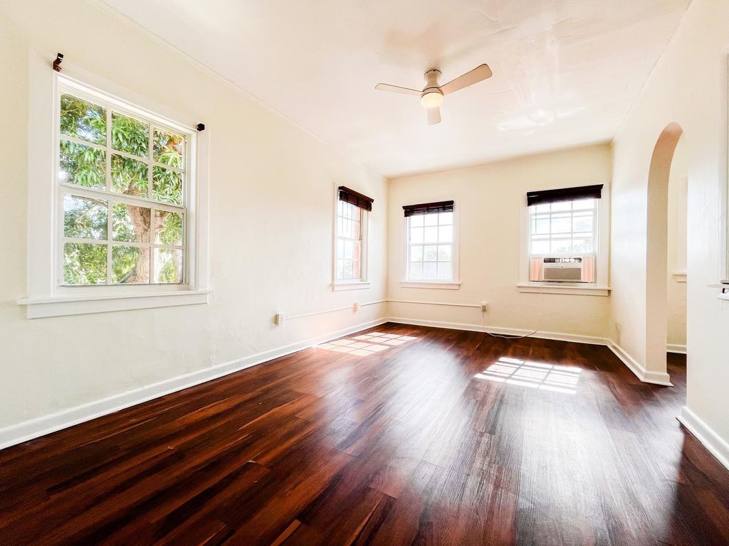 Photo of 623 Park Place #19, West Palm Beach, FL 33401 (MLS # R11143209)