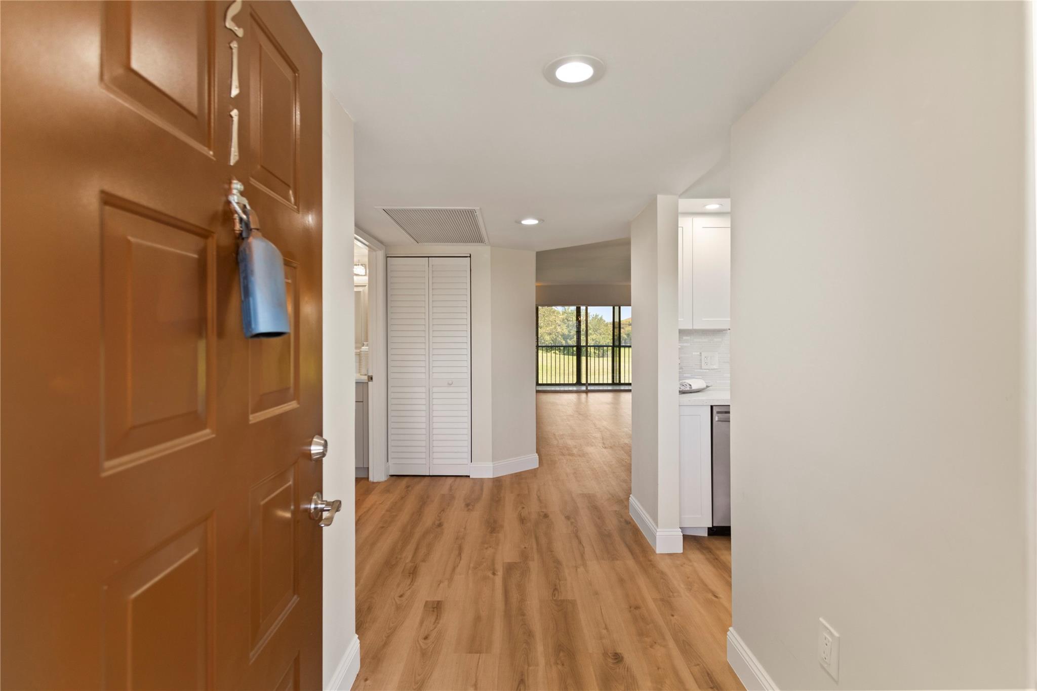 IVANHOE EAST - Residential Lease