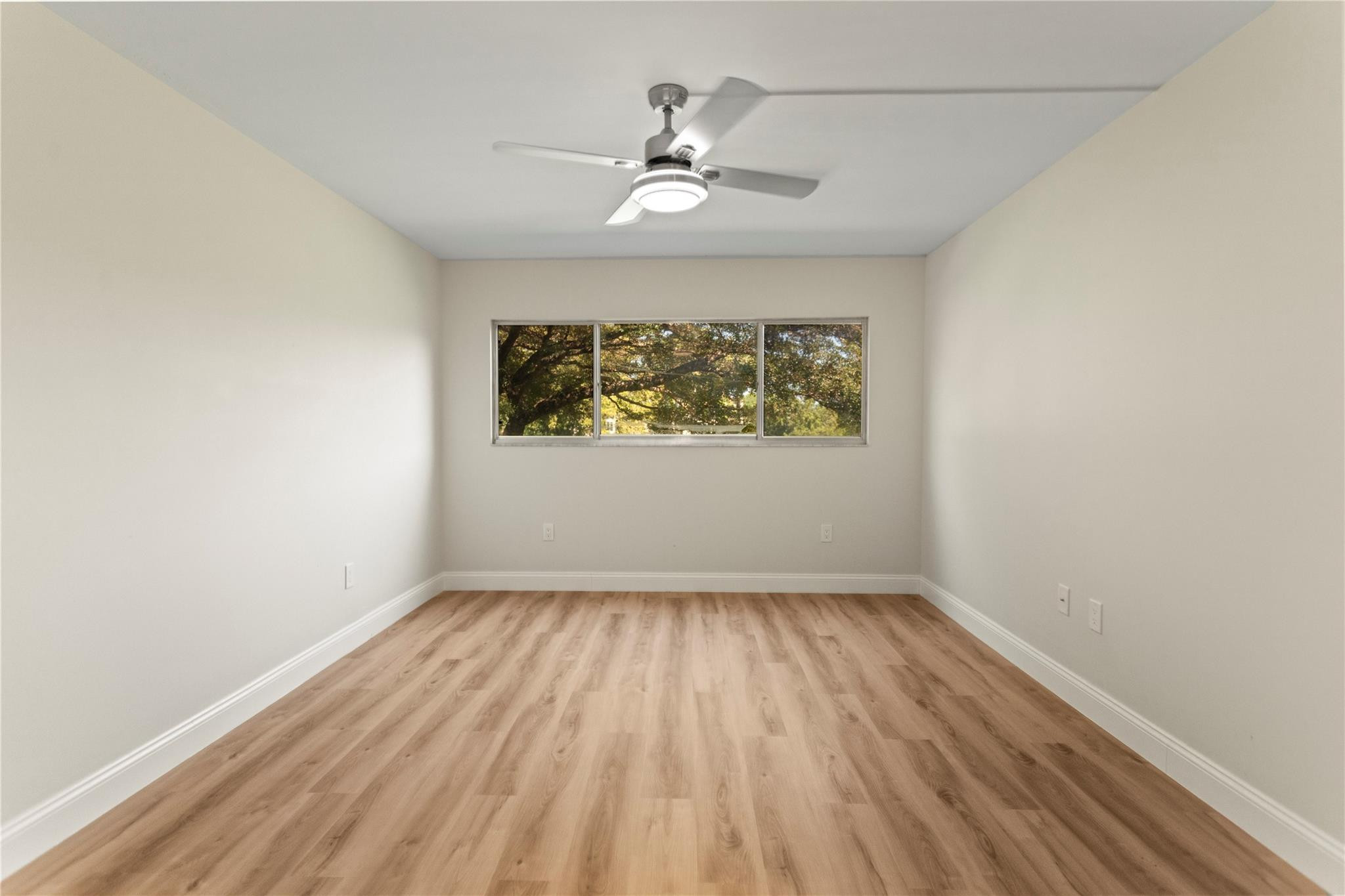 IVANHOE EAST - Residential Lease