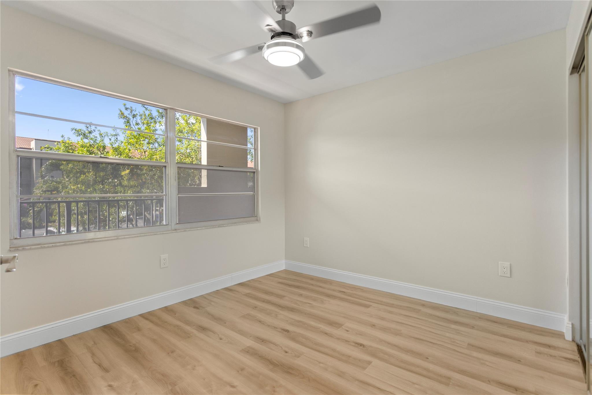 IVANHOE EAST - Residential Lease