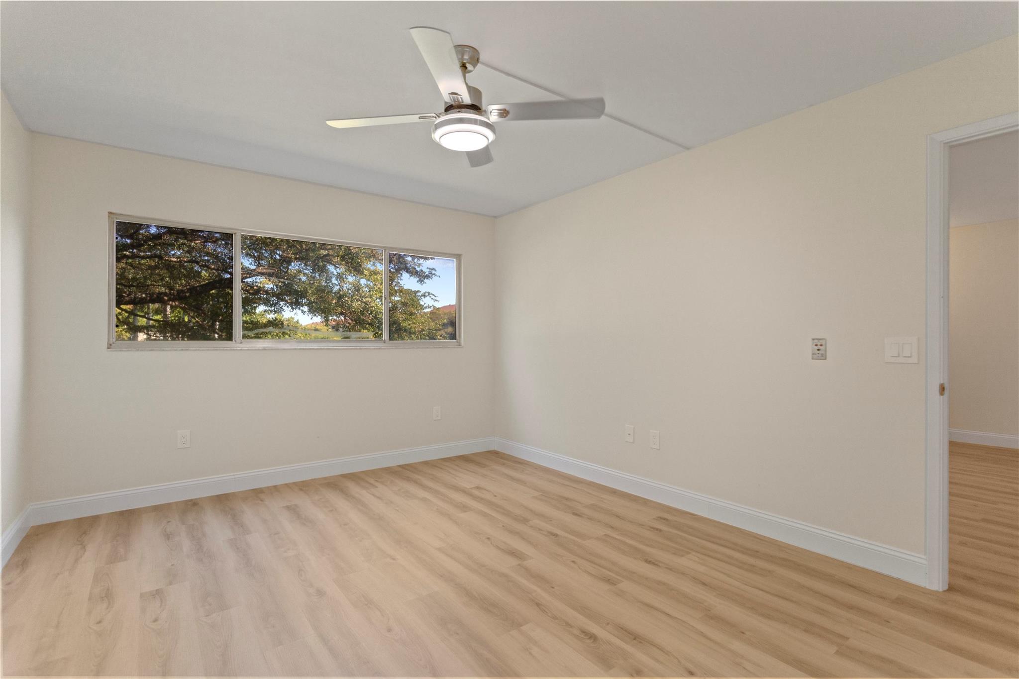 IVANHOE EAST - Residential Lease