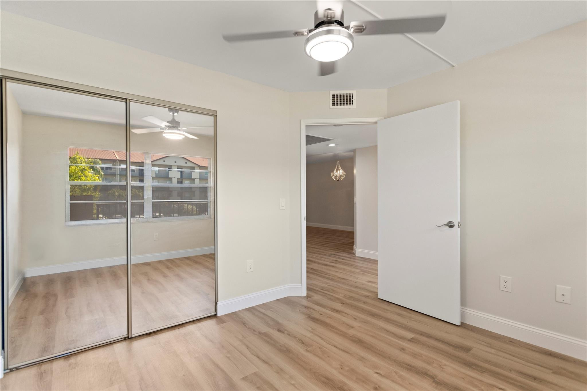 IVANHOE EAST - Residential Lease