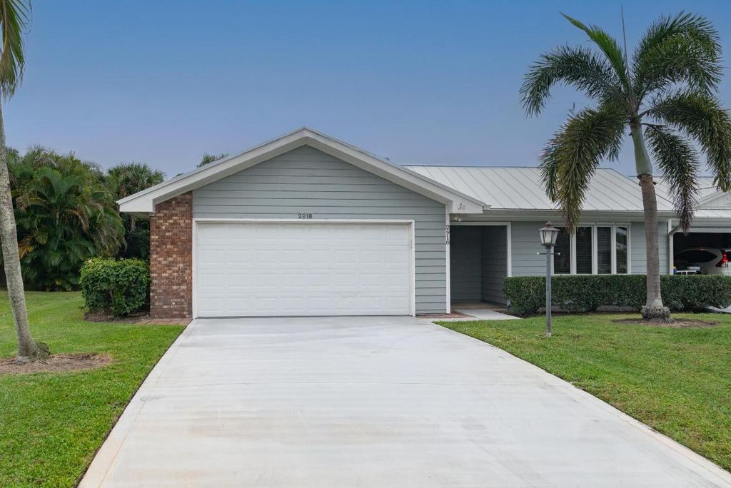 Photo of 2918 SE Fairway #13, Stuart, FL 34997 (MLS # R11147423)