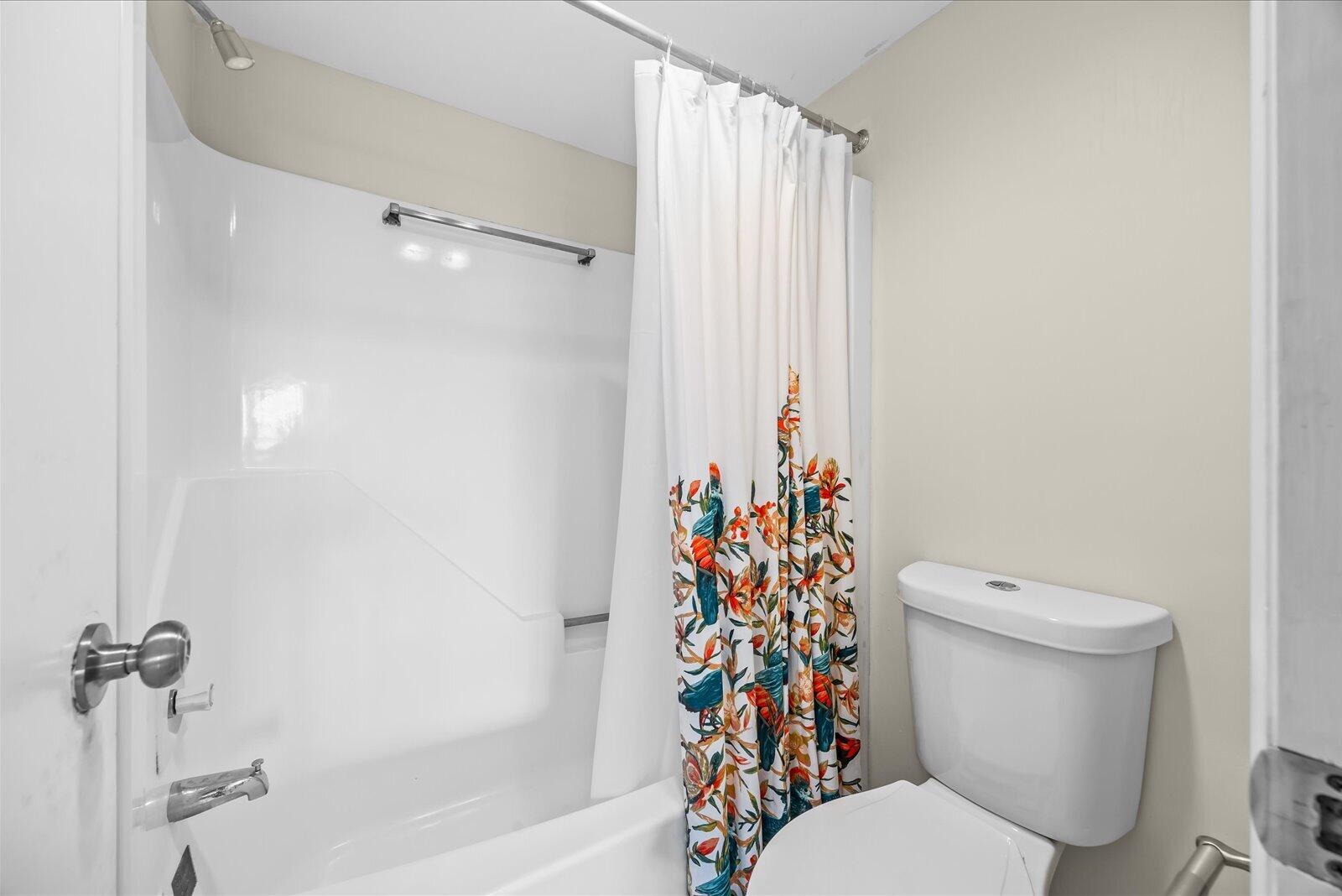 GOLDEN LAKES VILLAGE CONDO 1 THRU 13-A - Residential