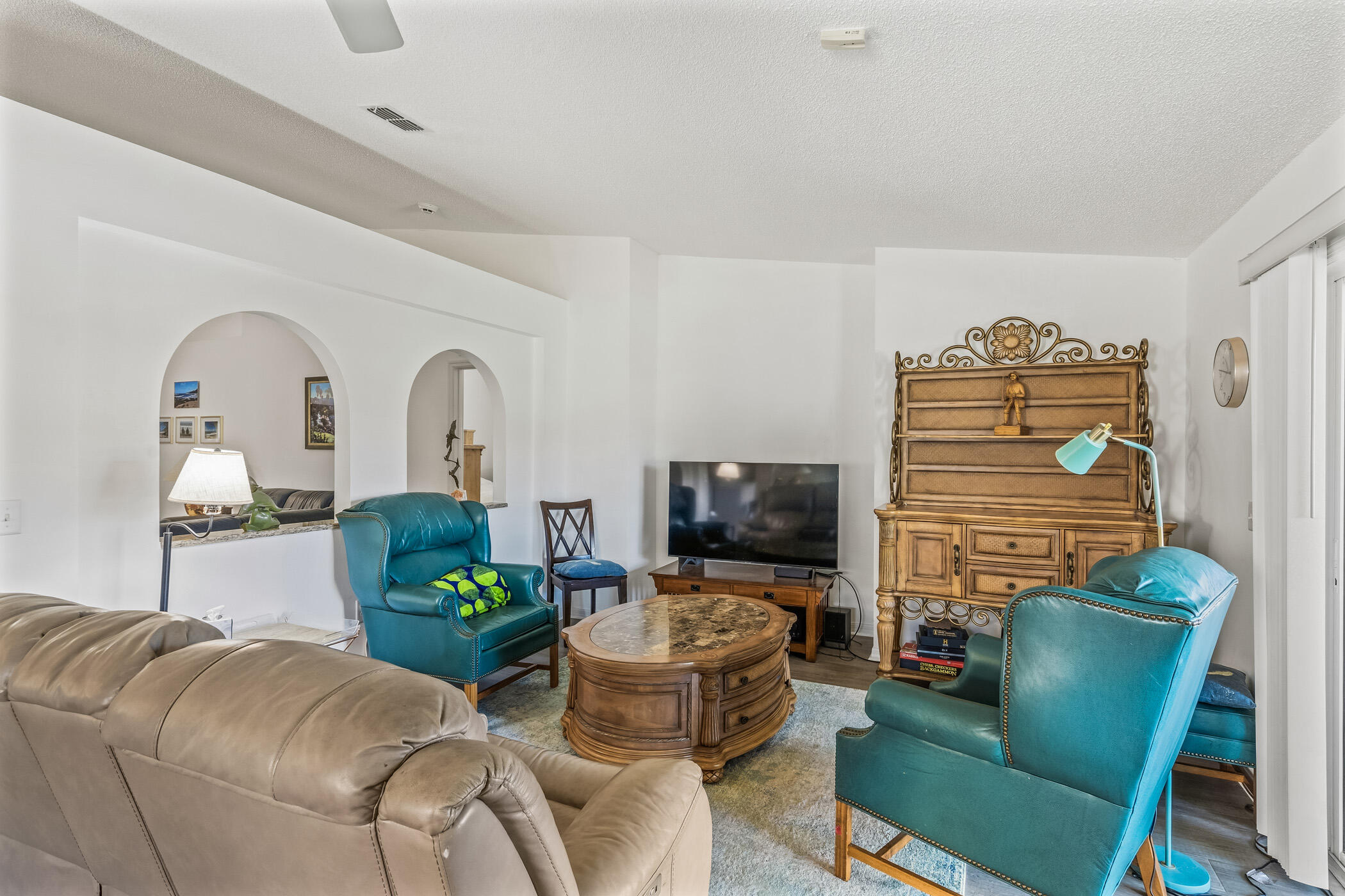 MAJESTIC OAKS - Residential