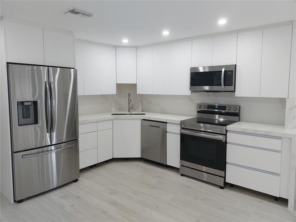 Photo of 2115 NE 37th Drive #235, Fort Lauderdale, FL 33308 (MLS # F10509727)