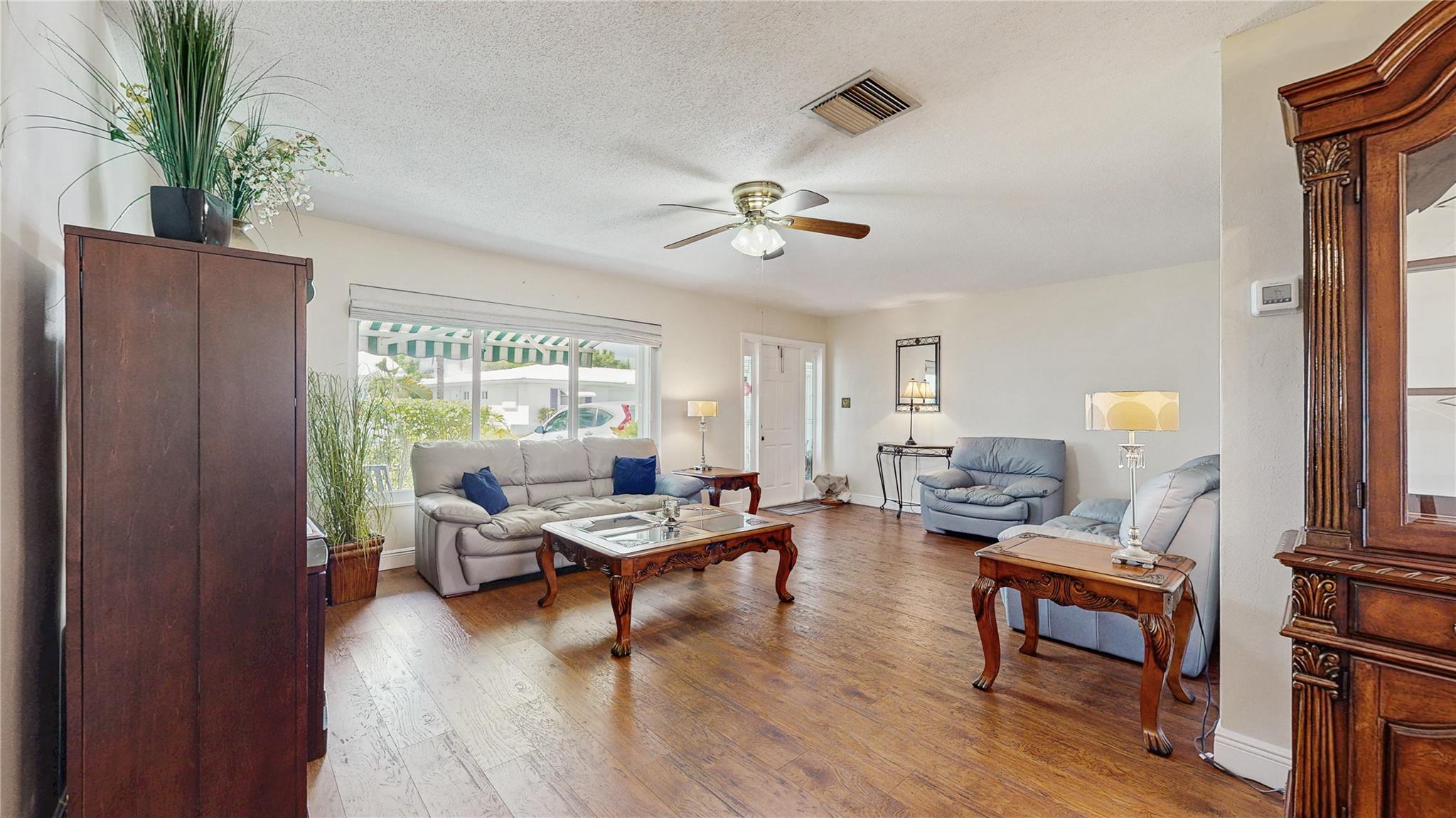 8201 NW 59th Ct